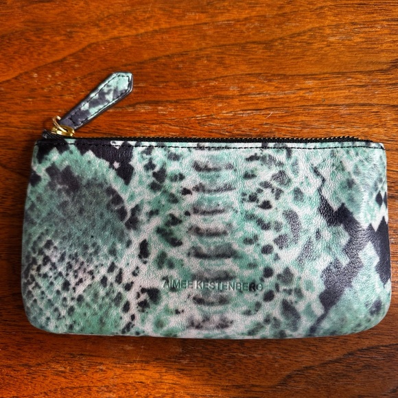 Aimee Kestenberg Leather Zippered Pouch With Turquoise/Green Snake Print New! - Picture 1 of 6